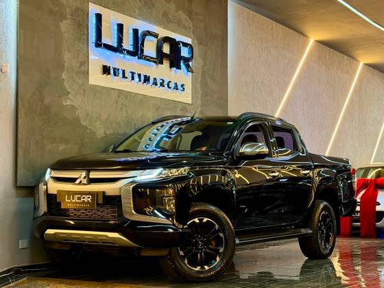 MITSUBISHI L200 TRITON 2.4 16V TURBO DIESEL SPORT HPE CD 4P 4X4 AUTOMÁTICO MITSUBISHI L200 TRITON 2.4 16V TURBO DIESEL SPORT HPE CD 4P 4X4 AUTOMÁTICO